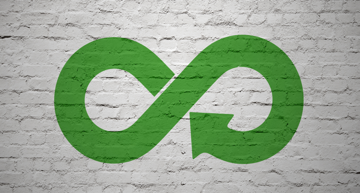 circular material strategy concept showing recycling loop for sustainable manufacturing